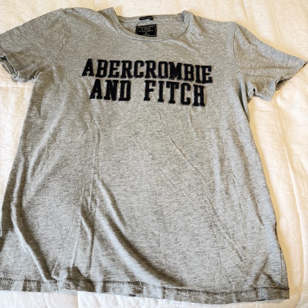 Abercrombie & Fitch Logo Tee XS Gray Graphic T Shirt Y2K Classic Casual